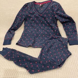 Jaclyn Smith Intimates Soft Fleece Pajamas